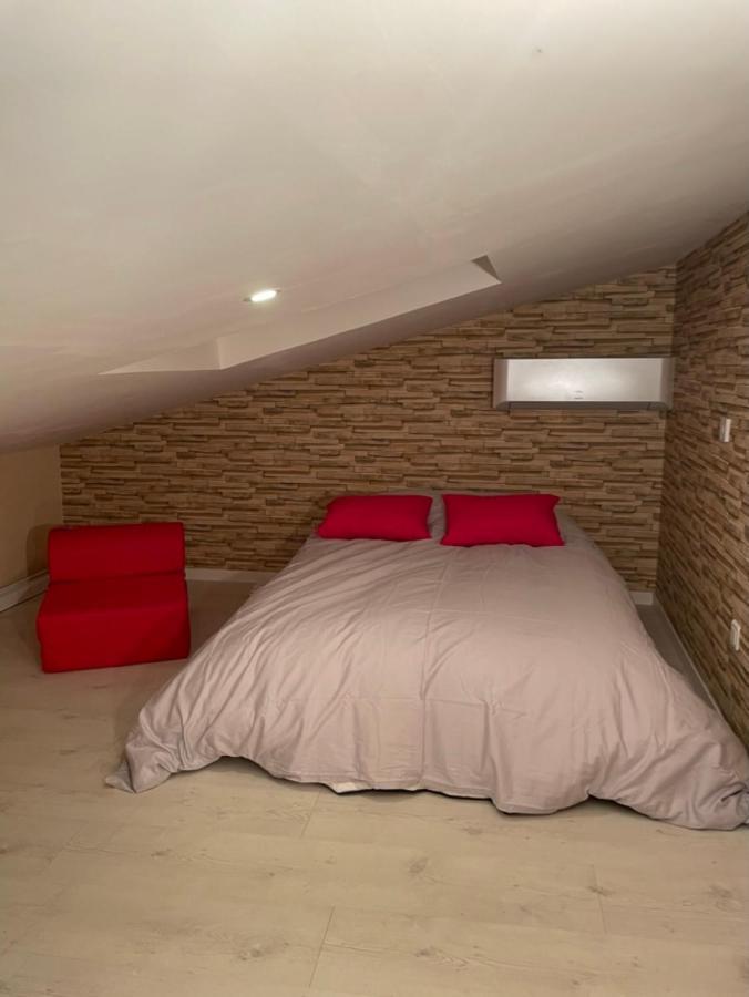 Les Meublés de Lassou Gîte Lombers Extérieur photo